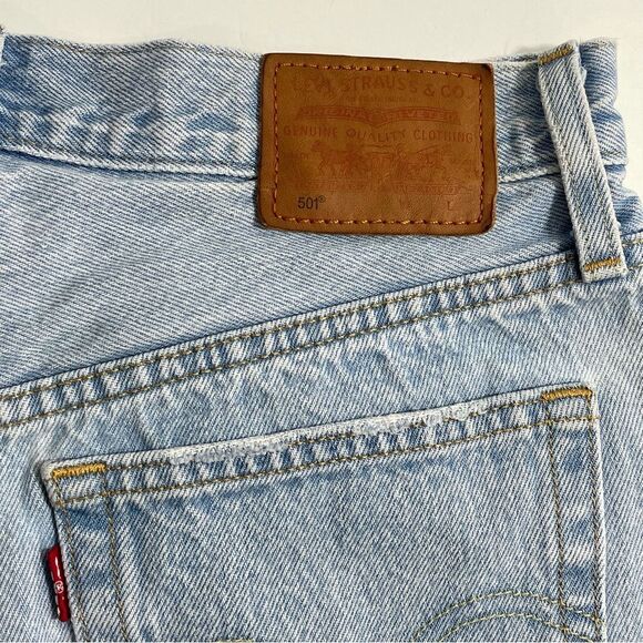 Levi's Premium 501 Original Fit High Rise Shorts Size 27 Luxor Heat Light Wash - Picture 5 of 9